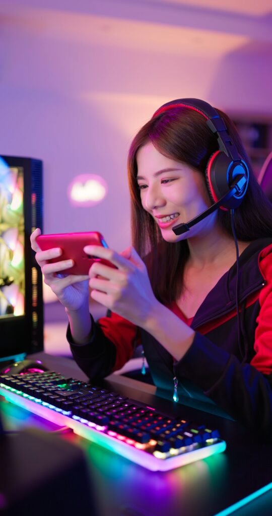 cybersport,gamer,earns,cryptocurrency,from,game fi,or,nft,games,through